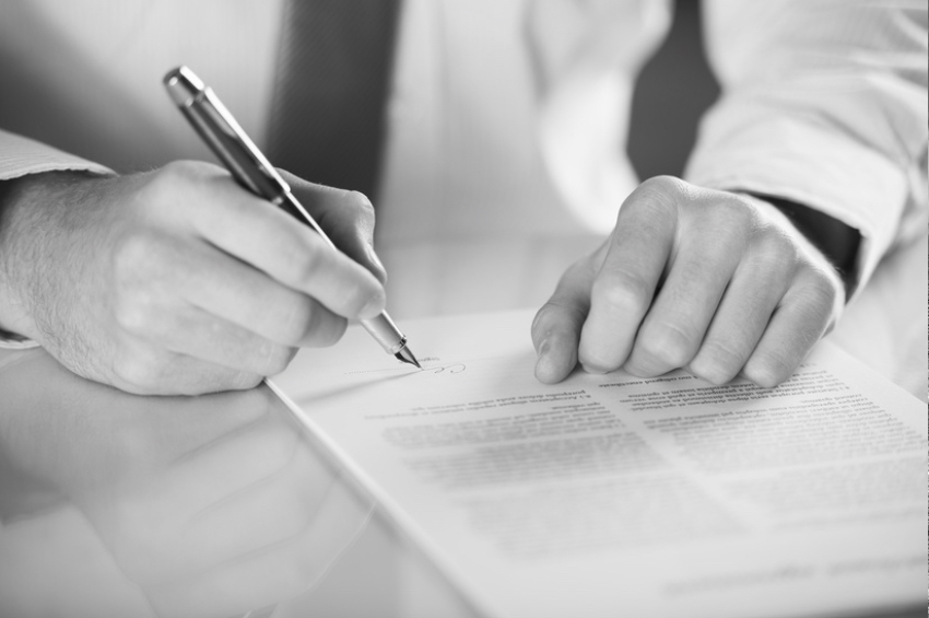 contratos administrativos en extremadura